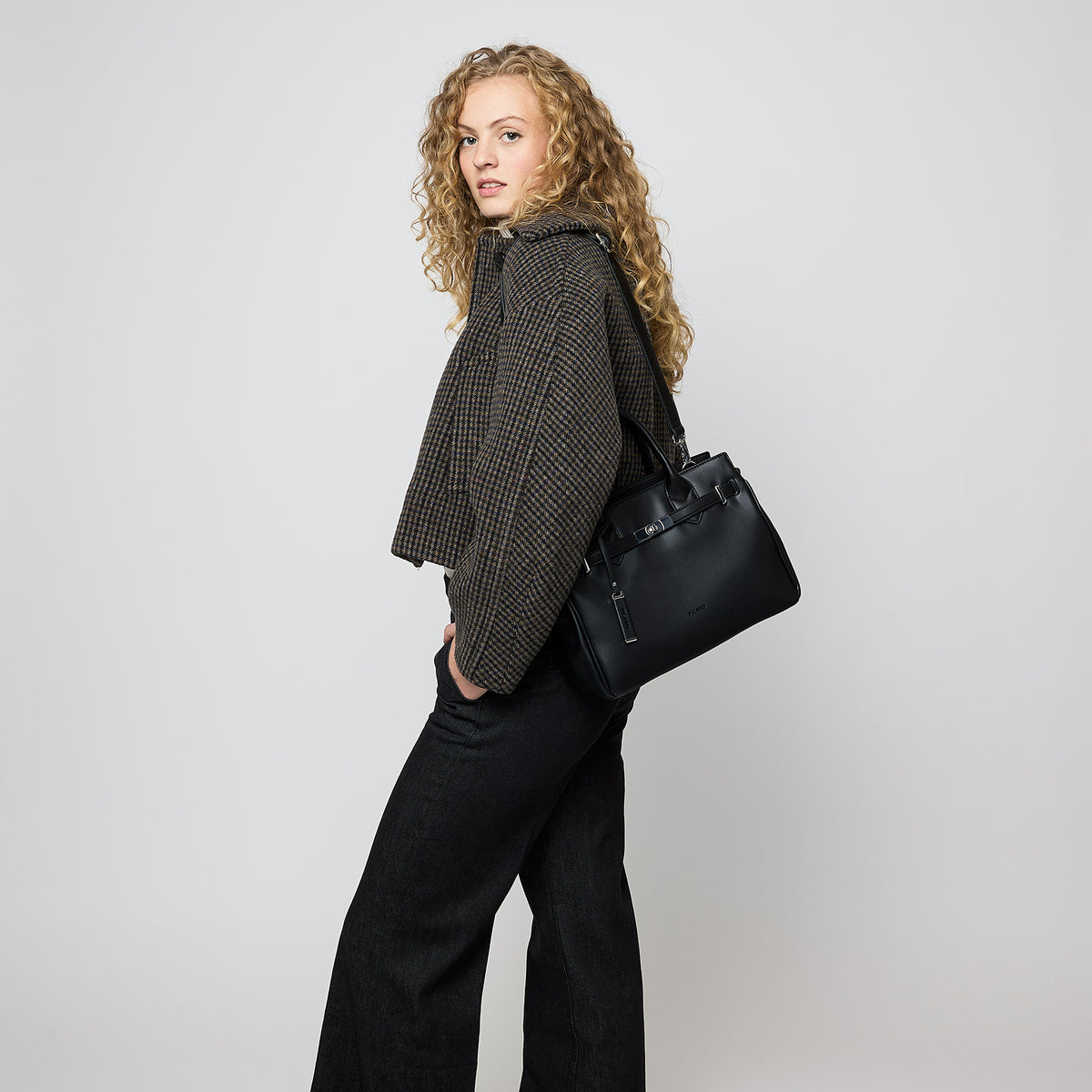 Shopper New York 9679